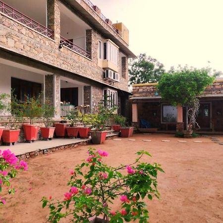 Devra Udaipur Hotel Eksteriør billede