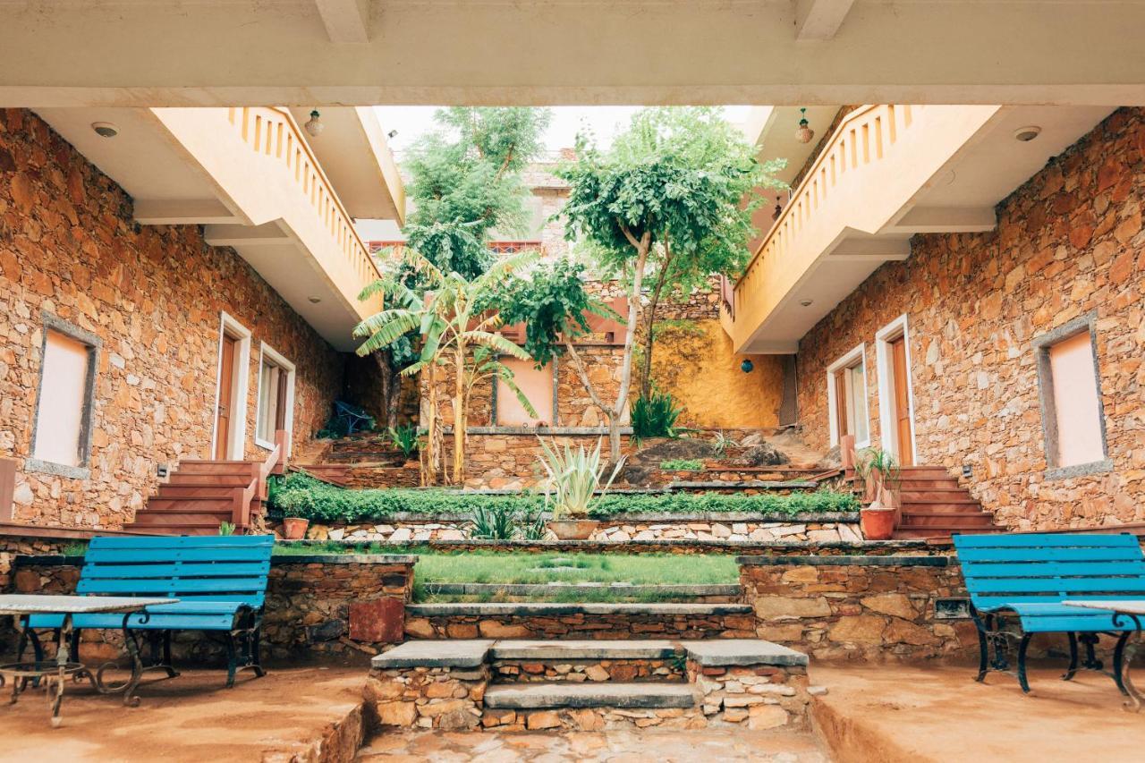 Devra Udaipur Hotel Eksteriør billede